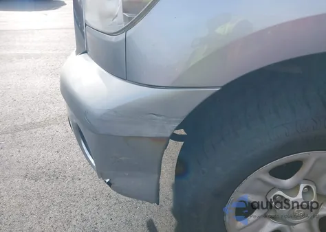 2010 Toyota Tundra Grade 4.6L V8 z USA, uszkodzony, nr VIN 5TFUM5F14AX004063